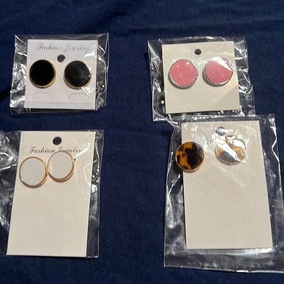 Earrings. Four pair. New. - Picture 1 of 2